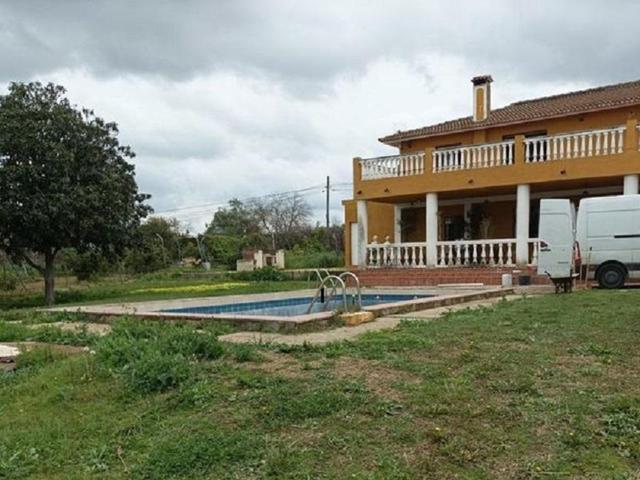 Unifamiliar En venta en Urbanizacion Los Cortijos De Alcor, Carmona photo 0