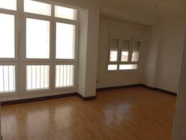 Piso En venta en Centro, Algeciras photo 0