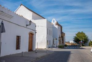 Unifamiliar Pareada En venta en Andalucia, Carmona photo 0
