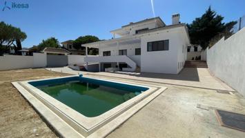 EXCLUSIVA PROPIEDAD DE LUJO EN VENTA (URBANIZACIÓN DEHESA GOLF) photo 0
