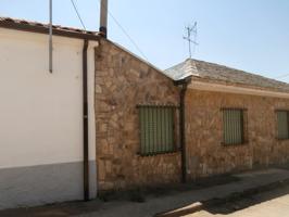 Venta de Adosado a reformar en Villamejil, León photo 0