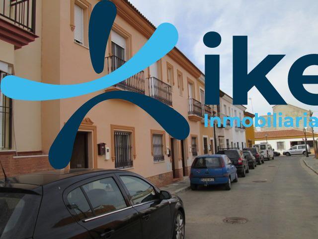 Venta de casa adosada en Palos de la Frontera, Huelva. Activo inmobiliario SIN POSESIÓN CON RENTABILIDAD. photo 0