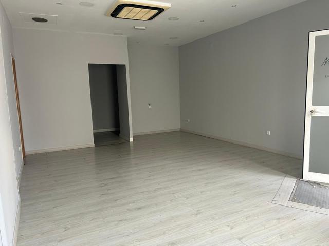 Oportunidad de Inversión: Local Comercial en Zona Universidad, Jerez de la Frontera photo 0