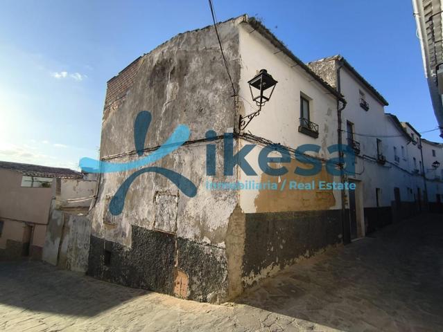 VENTA DE CASA ADOSADA EN MARTOS (JAÉN) photo 0