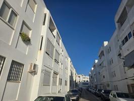 🏡 Gran Oportunidad en el Corazón de Barbate — ¡En Periodo de Puja! photo 0