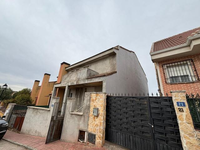 Ponemos a la venta esta magnífica vivienda, ideal para invertir. photo 0