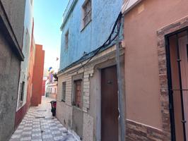 CASA UNIFAMILIAR - TRES DORMITORIOS - LA LINEA photo 0