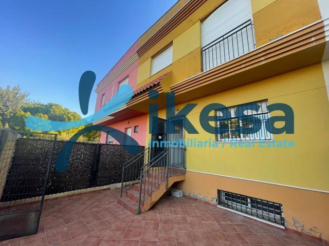 Venta de Adosado en Espartinas, Sevilla photo 0