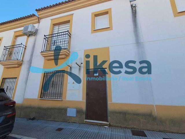 Estupendo adosado en el Arrecife .Junto al centro medico . A tan solo 5 kms de la Carlota. photo 0