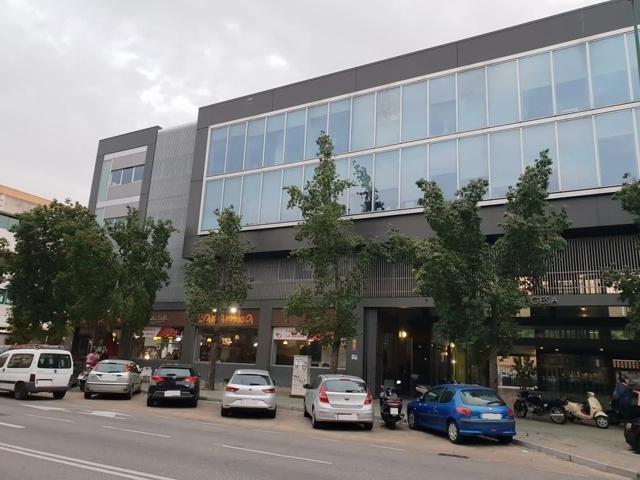 Venta de 5 Oficinas + 4 Garajes en Avda. Hytasa - Sevilla (Alquilado) photo 0