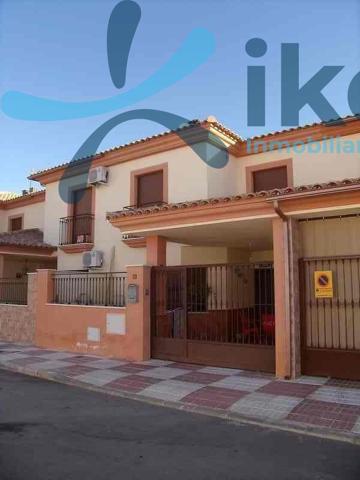 Venta de adosado en La Victoria, Córdoba. Venta en CESIÓN DE REMATE. photo 0