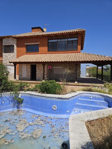 MAGNIFICA VIVIENDA UNIFAMILIAR EN VALDEMORILLO photo 0