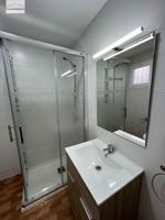 ¡Vive cómodo, vive bien: planta baja reformada junto al Hospital Civil! photo 0