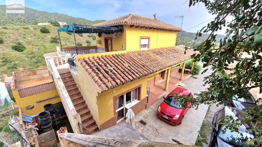¡Desconecta sin alejarte: tu nuevo hogar en Los Gámez! photo 0