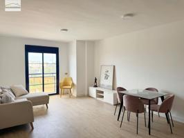 ¡Ubicación imbatible, inversión segura: tu piso ideal en Carlos Haya! photo 0