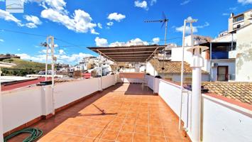 ¿Te gustaría disfrutar de una terraza con buenas vistas a un castillo? photo 0