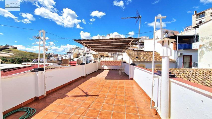 ¿Te gustaría disfrutar de una terraza con buenas vistas a un castillo? photo 0