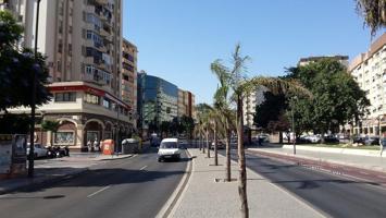 ¡Piso con garaje y vistas despejadas en el corazón de Málaga! photo 0