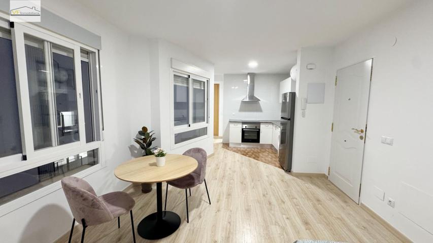 ¡Estudio con garaje y trastero junto al Hospital Civil! photo 0