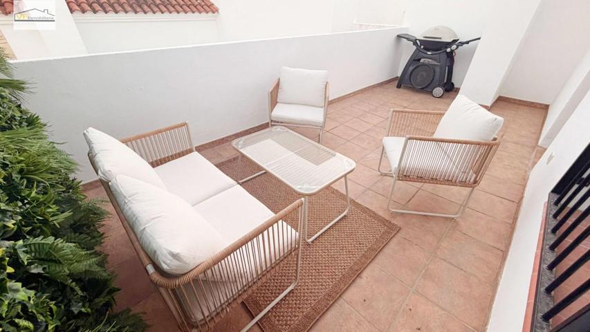 ¡Apartamento con garaje y trastero junto al Hospital Civil! photo 0