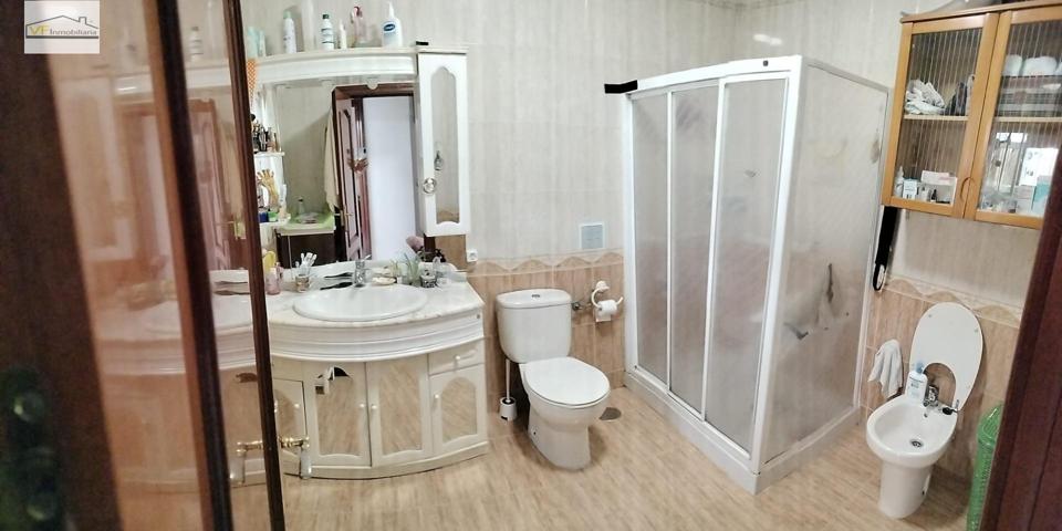 ¡Espacio, luz y patio privado: el hogar que buscabas en Málaga! photo 0