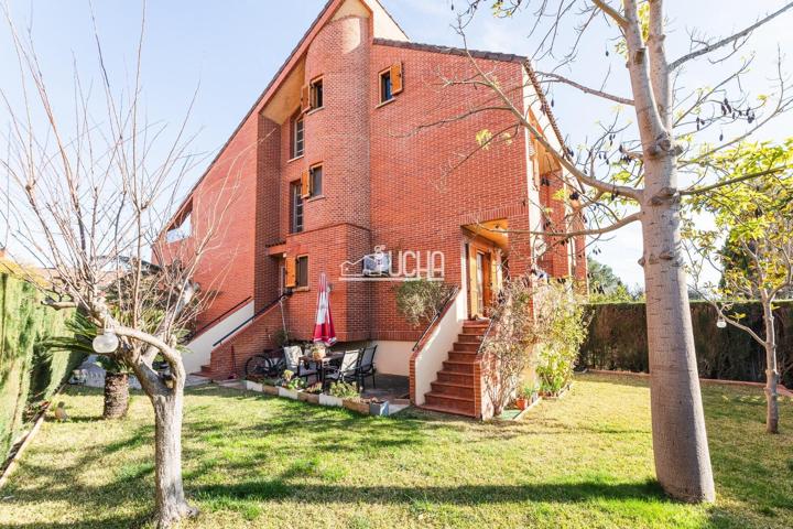 Unifamiliar Pareada En venta en Urb. Mas Camarena, Betera photo 0