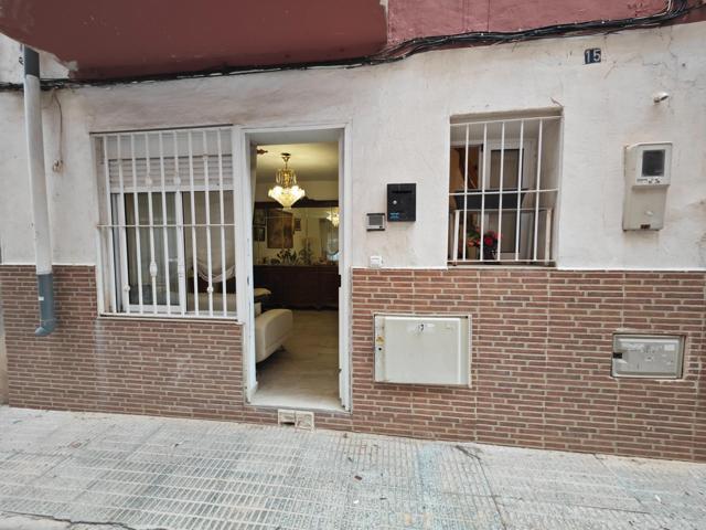 EXCLUSIVA VIVIENDA Bº DEL CARMEN photo 0
