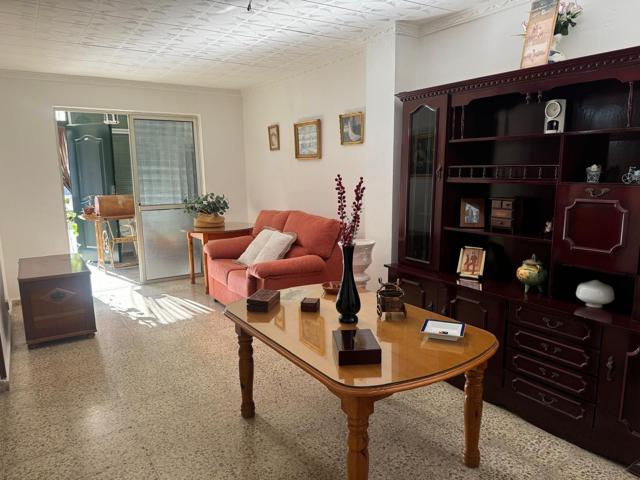 VIVIENDA EN PLANTA BAJA CON ENTRADA INDEPENDIENTE Y CON PATIO EN UNA ZONA MARINERA (BONANZA) photo 0