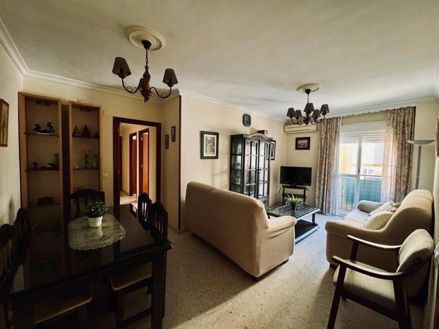 ESTUPENDO PISO DE 3 HABITACIONES Y 2 BAÑOS EN LA CALLE GANADO photo 0