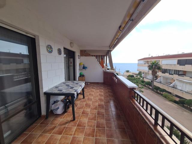 Apartamento de dos dormitorios, garage y vistas al mar. photo 0