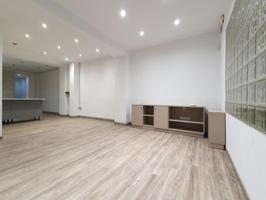 Oficina En venta en El Carmel, Barcelona photo 0
