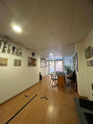 ¡Oportunidad de inversión única! Se vende local comercial de 230 m² a pie de calle photo 0