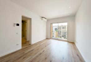 Preciosa vivienda completamente reformada con una pequeña Terraza photo 0