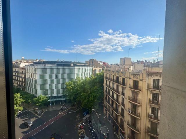 Piso En venta en Eixample, Barcelona photo 0