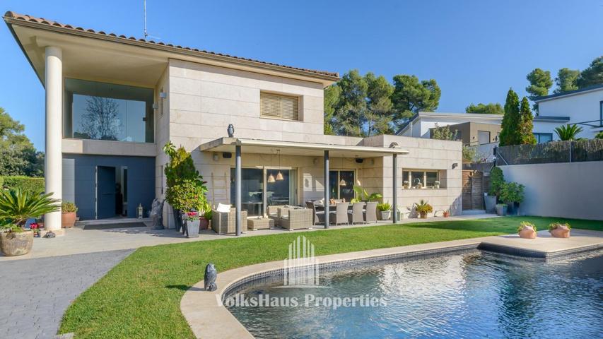 Gran casa en zona privilegiada photo 0