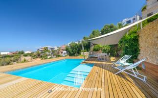 Exclusiva villa en Sitges con vistas infinitas al mar photo 0