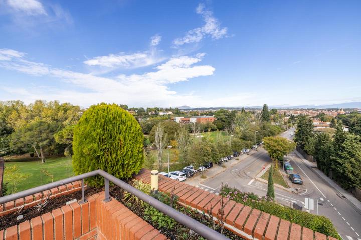 Ático dúplex con terraza y vistas espectaculares a Zonas verdes y a Sant Cugat photo 0