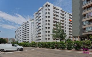 Piso en venta de 4 dormitorios en urbanización Parque Roma photo 0