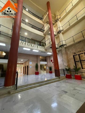 OFICINA EN ALQUILER CON GARAJE Y TRASTERO EN SEVILLA ESTE photo 0