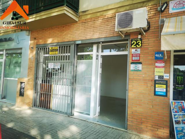 Local comercial en venta en Sevilla photo 0