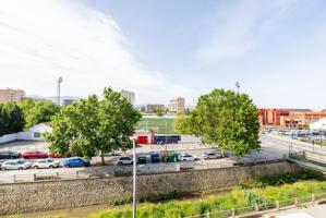 ¡Inversores, atención! Oportunidad única en una de las zonas más dinámicas de Granada photo 0