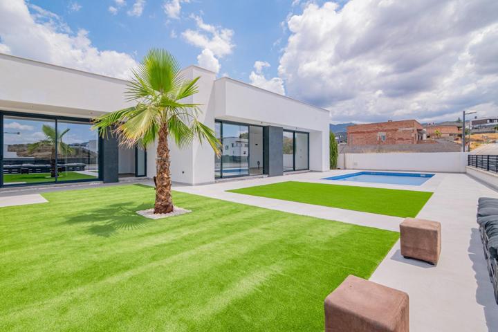 CHALET DISEÑO MODERNO EN UNA PLANTA NUEVA A ESTRENAR photo 0