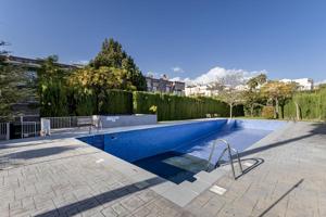 Fantástico piso en urbanización Loma verde con 3 habitaciones, terraza y piscina comunitaria. photo 0