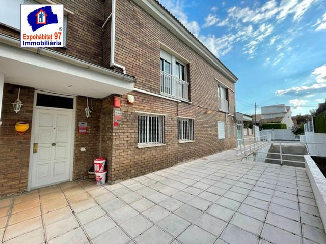 Casa-Chalet adosado En venta Calle Joaquim Mir 16, Els Tallats - Mas Olivé photo 0