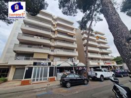 Apartamento de 2 habitaciones en venta en calle del Priorat photo 0