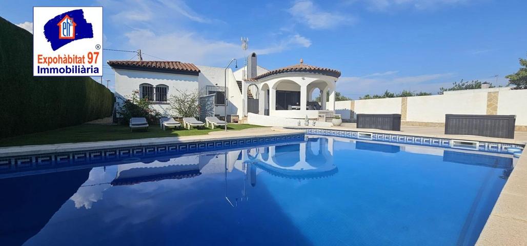 Espectacular Chalet en Mont-Roig del Camp totalmente reformado en y con piscina privada photo 0