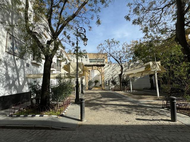 EXCLUSIVA¡ PISO DE 2 DORMITORIOS CON ASCENSOR PERPENDICULAR A LA PLAZA DEL CABILDO. photo 0