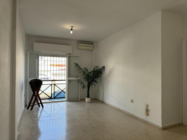 Vivienda espaciosa en La Calzada: ¡No la dejes escapar! photo 0