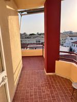 AMPLIA TERRAZA Y  VISTAS DESPEJADAS photo 0