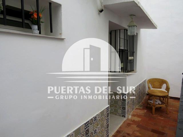 Piso en venta en Rota de 44 m2 photo 0